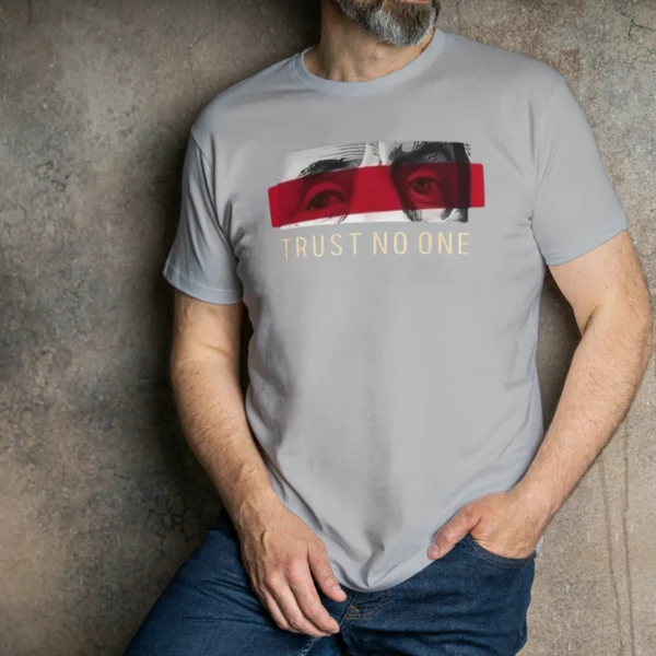 Camisa Trust No One - Imagem 16