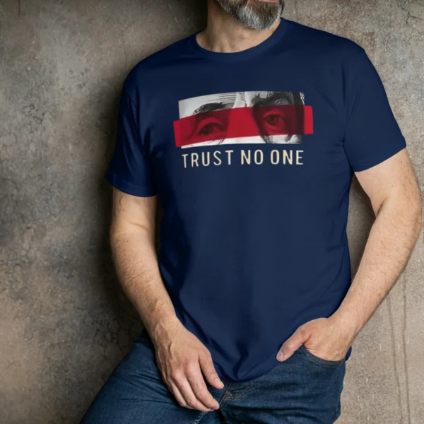 Camisa Trust No One - Imagem 3