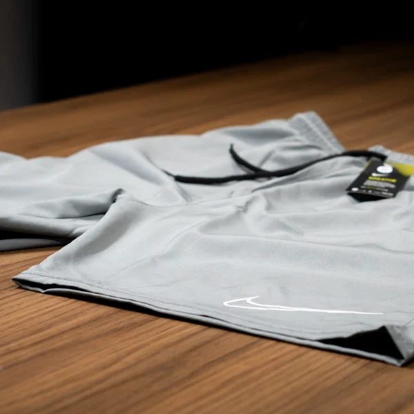 Short Masculino Ni Logo Refletivo com Bolso - Imagem 21